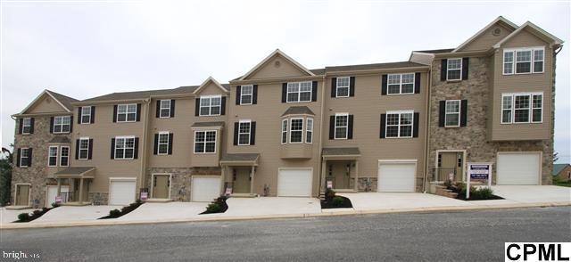 7 Jay Cir, Lemoyne, PA 17043 - photo 1