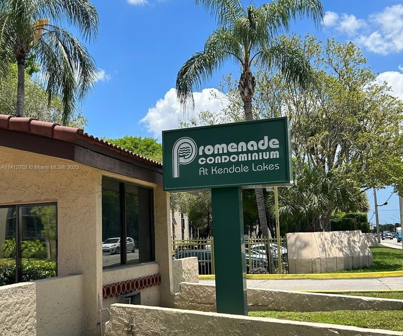 14221 N Kendall Dr unit 112C, Miami, FL 33186 - photo 1