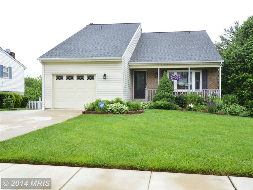 8 White Spruce Ct, Parkville, MD 21234 - photo 1