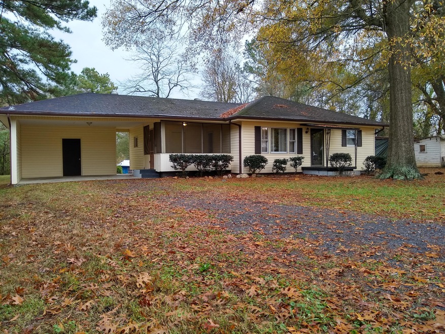 2828 Grove Level Dr, Dalton, GA 30721 - photo 1