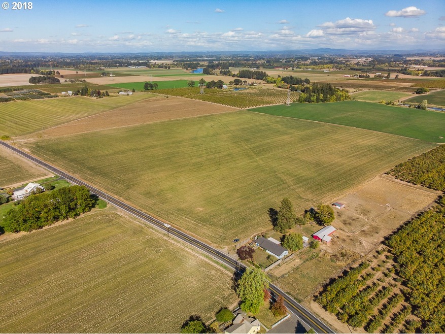 0 S Barlow R unit 18444025, Woodburn, OR 97071 - photo 1