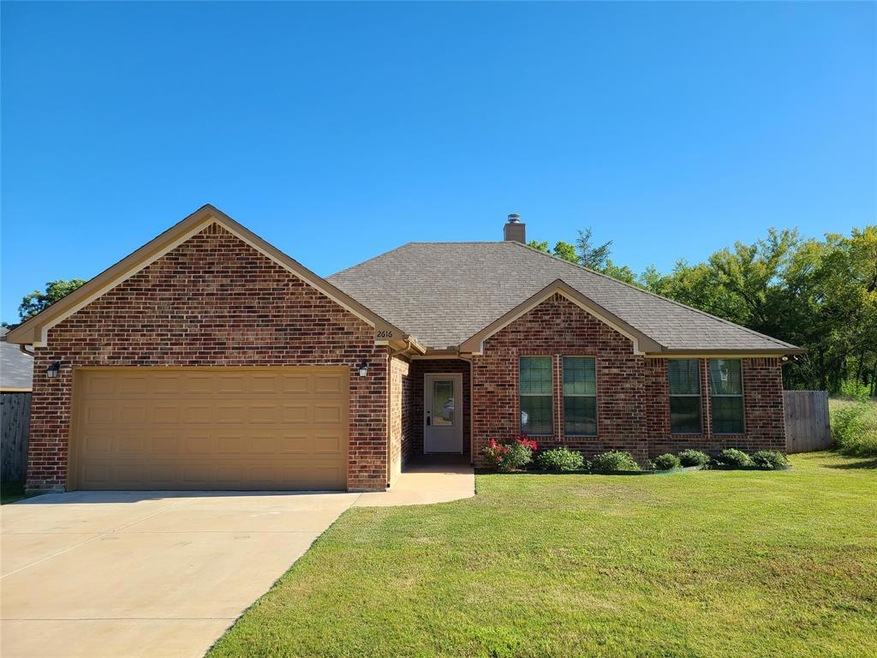 2616 Flora Ln, Denison, TX 75020 - photo 1