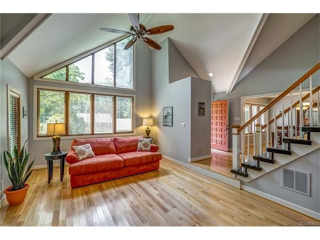 Natural Hard wood floors thought. Massive cathedra