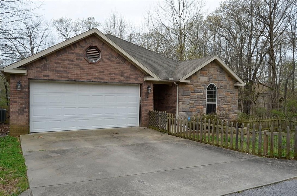 7 Worlaby Ln, Bella Vista, AR 72715 - photo 1