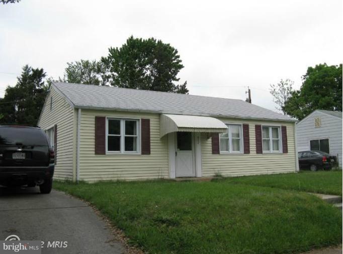 902 Edgerly Rd, Glen Burnie, MD 21060 - photo 1