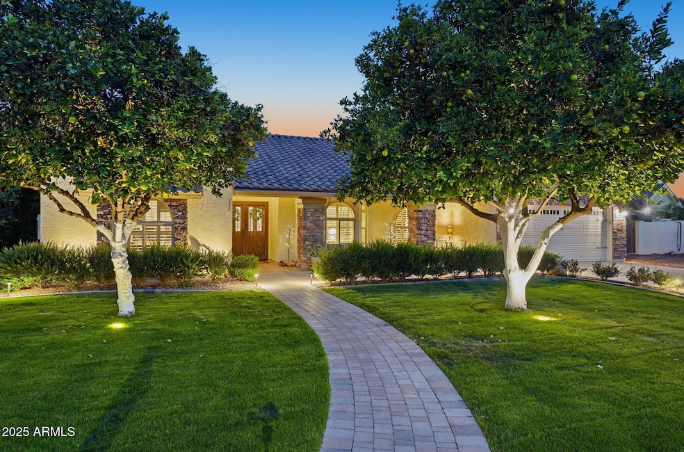 2217 N Hunt Cir, Mesa, AZ 85203 - photo 1