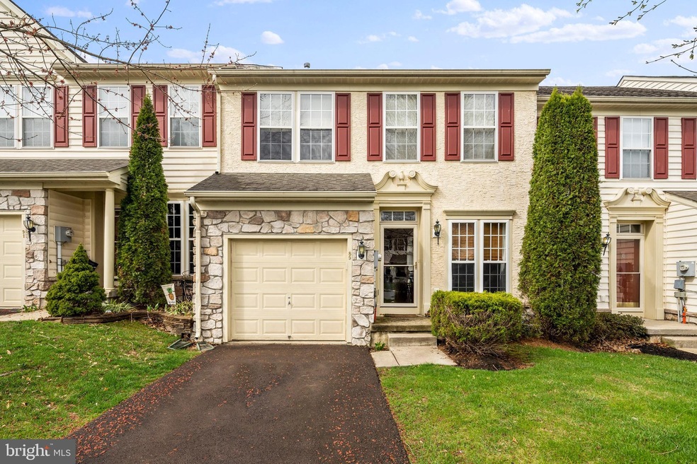 89 N Savanna Dr, Pottstown, PA 19465 - photo 1