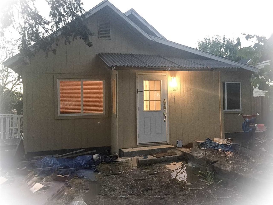 535 N Broadway St, Tekoa, WA 99033 - photo 1