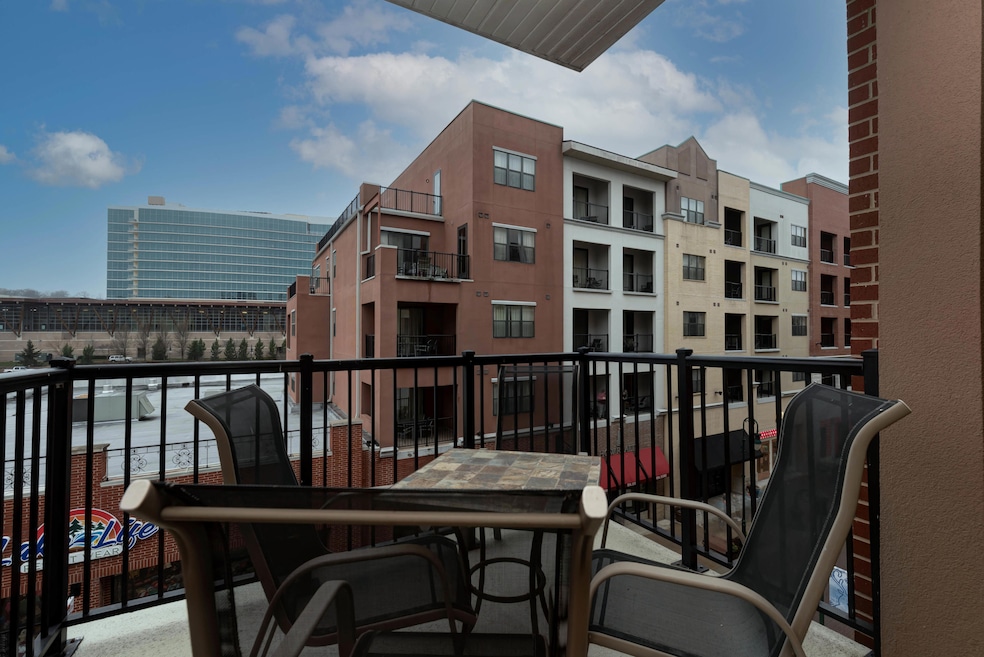 Branson Landing (20)