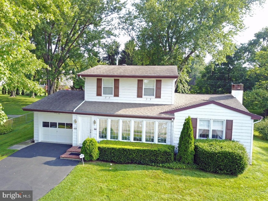 429 Chesterfield Dr, Downingtown, PA 19335 - photo 1