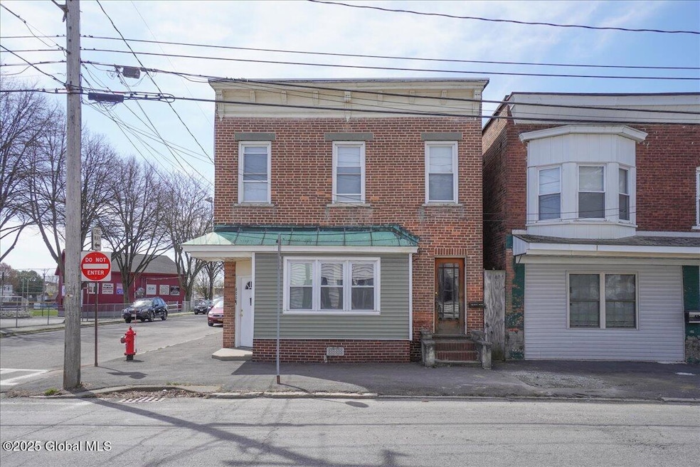 04-600 25th St-4