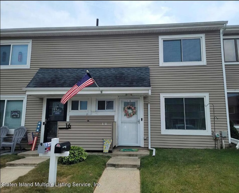14 Meadow Ct, Staten Island, NY 10309 - photo 1