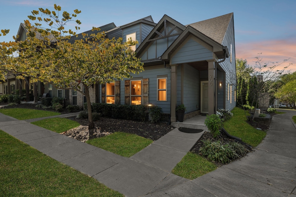 For Sale $531,900 • Co-Listing Agent