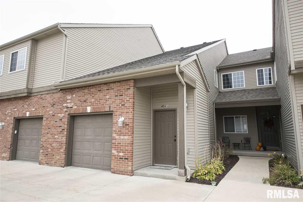 4540 N Thornhill Dr unit 203D, Peoria, IL 61615 - photo 1