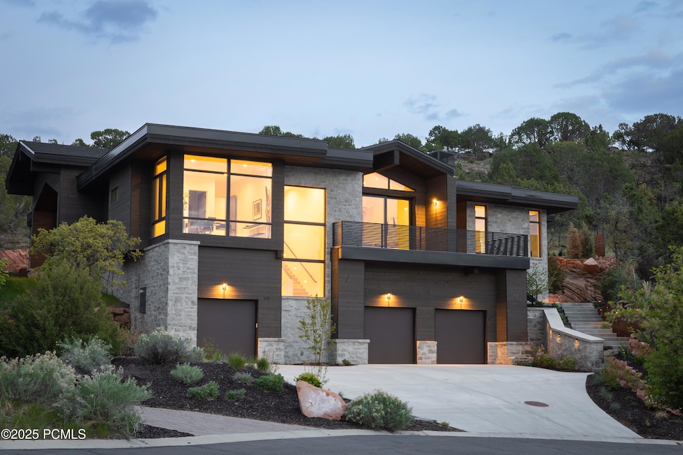 310RedLedges-1
