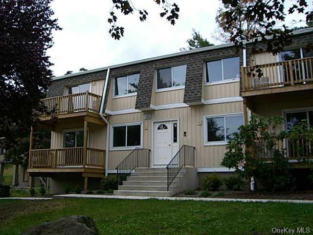 18 Pavilion Ridge Way unit 17, Suffern, NY 10901 - photo 1