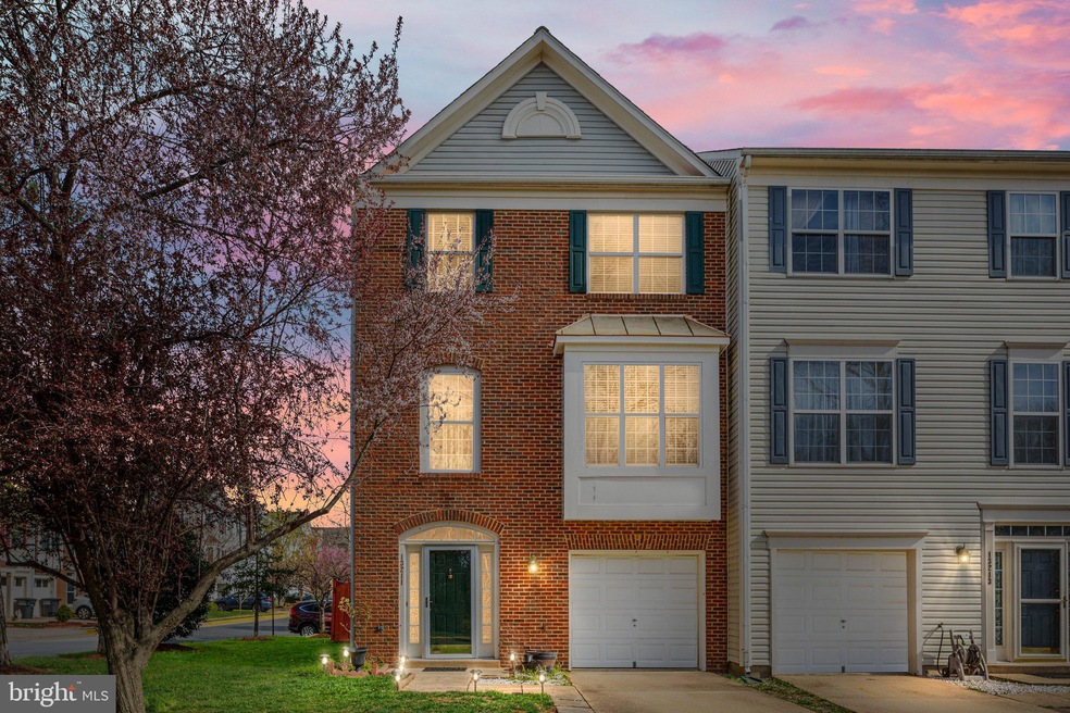 13211 Coppermill Dr, Herndon, VA 20171 - photo 1