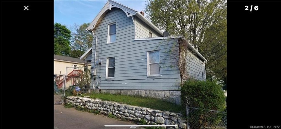 29 Pilgrim Ave, Waterbury, CT 06704 - photo 1