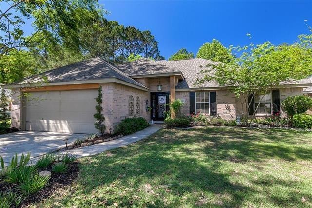 Beautiful curb appeal in a great location!