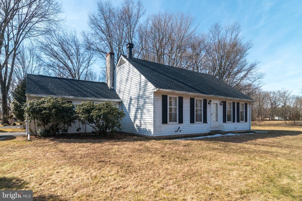 4816 Kings Rd, Doylestown, PA 18902 - photo 1