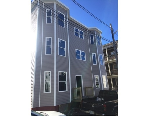 12 Bennett Cir unit 1, Lynn, MA 01905 - photo 1