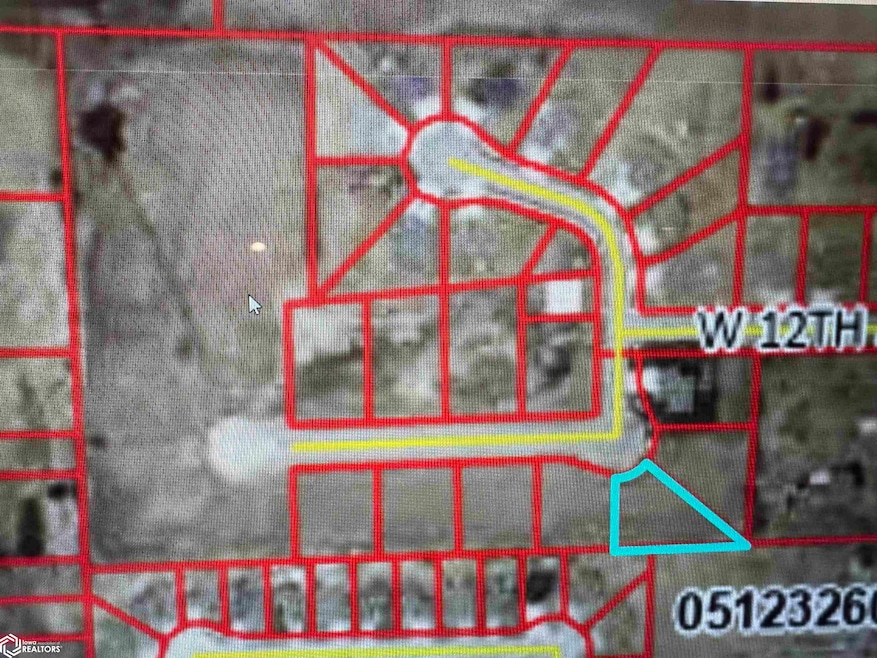 313 W 12th Ave N, Clear Lake, IA 50428 - photo 1