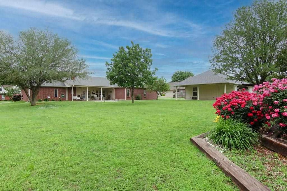 7213 Stonewall Dr, Texarkana, TX 75503 - photo 1