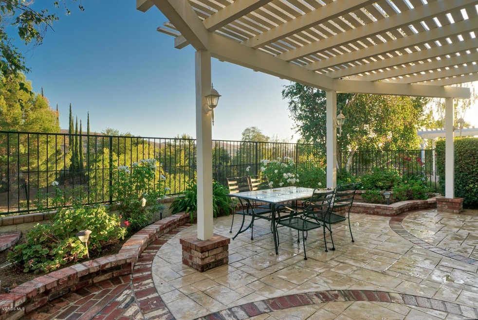3052 Ferncrest Pl Thousand-large-020-024