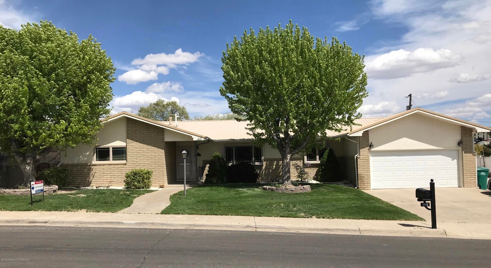 5600 Fawn Dr, Farmington, NM 87402 - photo 1