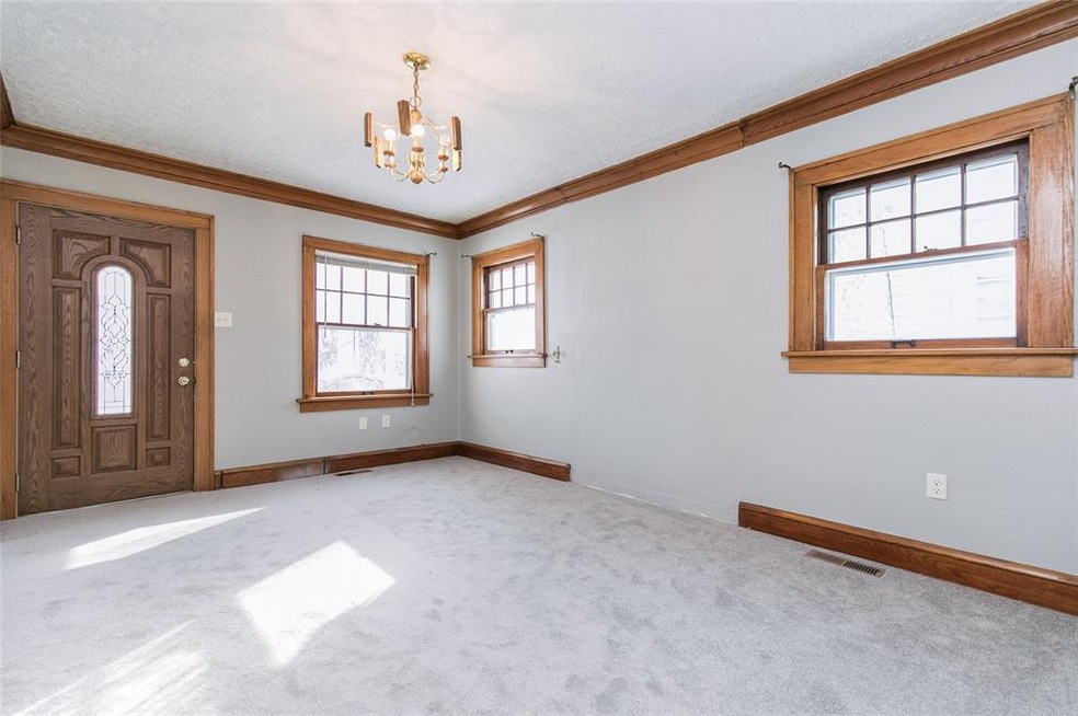 361 21st St SE, Cedar Rapids, IA 52403 - photo 1