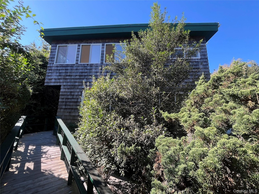 150 Clipper Roadway, Corneille Estates, NY 11770 - photo 1