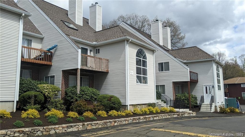 3200 Madison Ave unit 10, Bridgeport, CT 06606 - photo 1