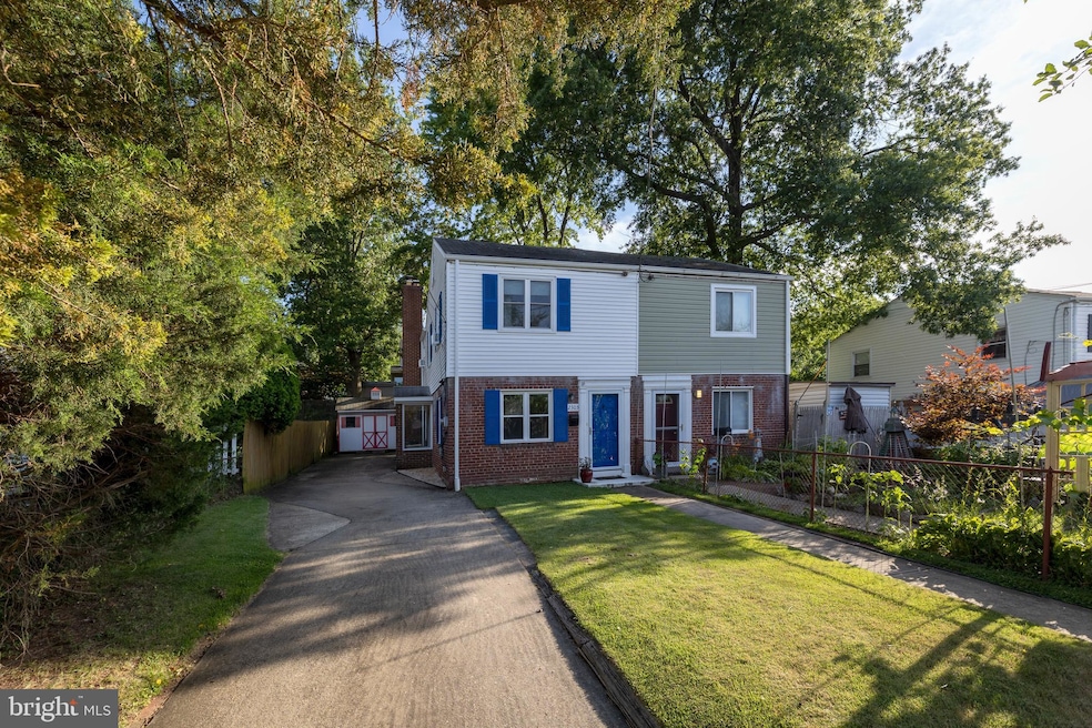 2305 Fairview Terrace, Alexandria, VA 22303 - photo 1