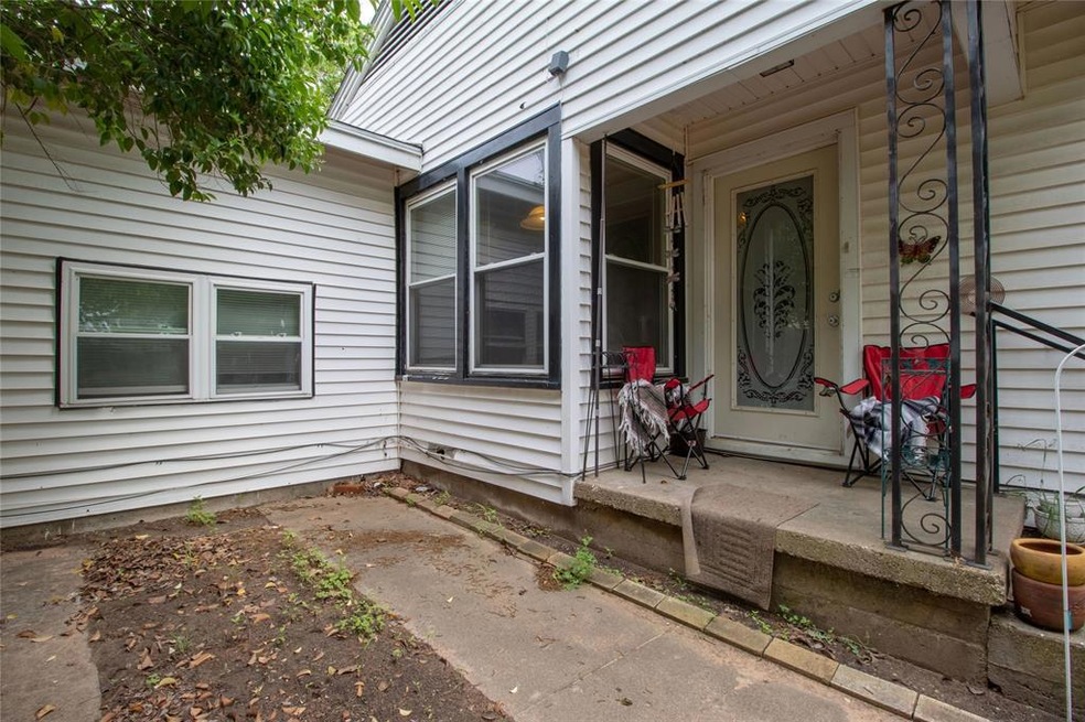 1312 Oliver St, Weatherford, TX 76086 - photo 1