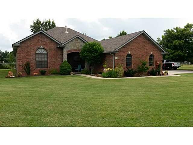 Exterior Front. Beautiful front.