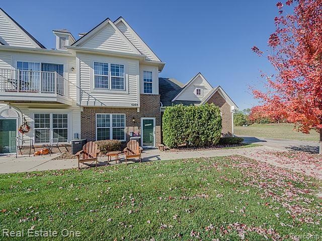 Desirable condo with a great location