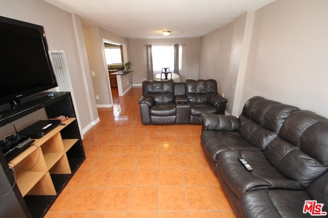 842 W 130th St, Compton, CA 90222 - photo 1