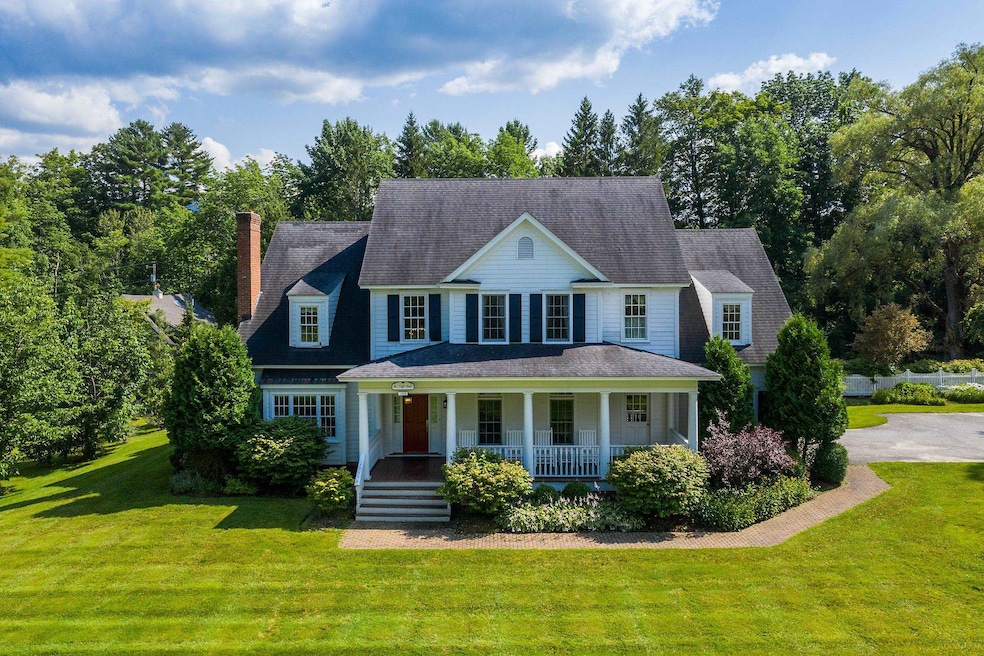 163 Taconic Rd, Manchester, VT 05255 - photo 1