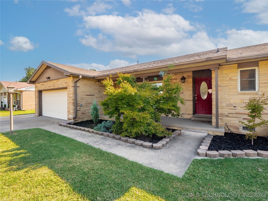 1414 S 10th St, McAlester, OK 74501 - photo 1