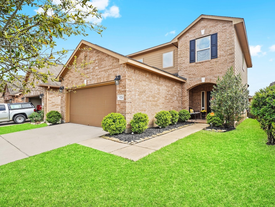 9226 Fuqua Ridge Ln, Houston, TX 77075 - photo 1