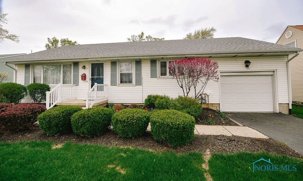 724 Edith Ave, Findlay, OH 45840 - photo 1