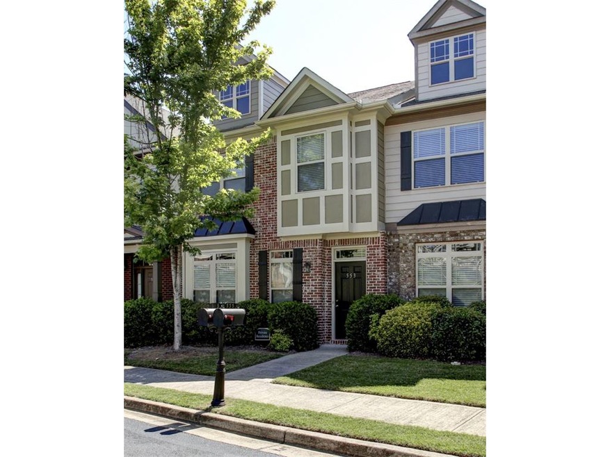 Gorgeous Move-In Ready Townhome!