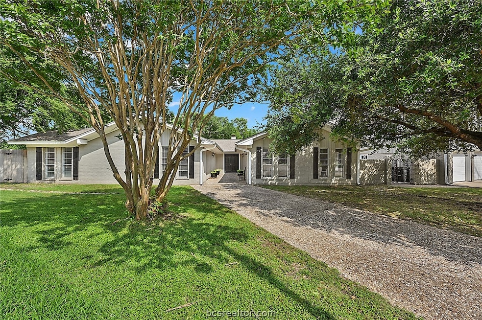 1809 Sabine Ct, College Station, TX 77840 - photo 1