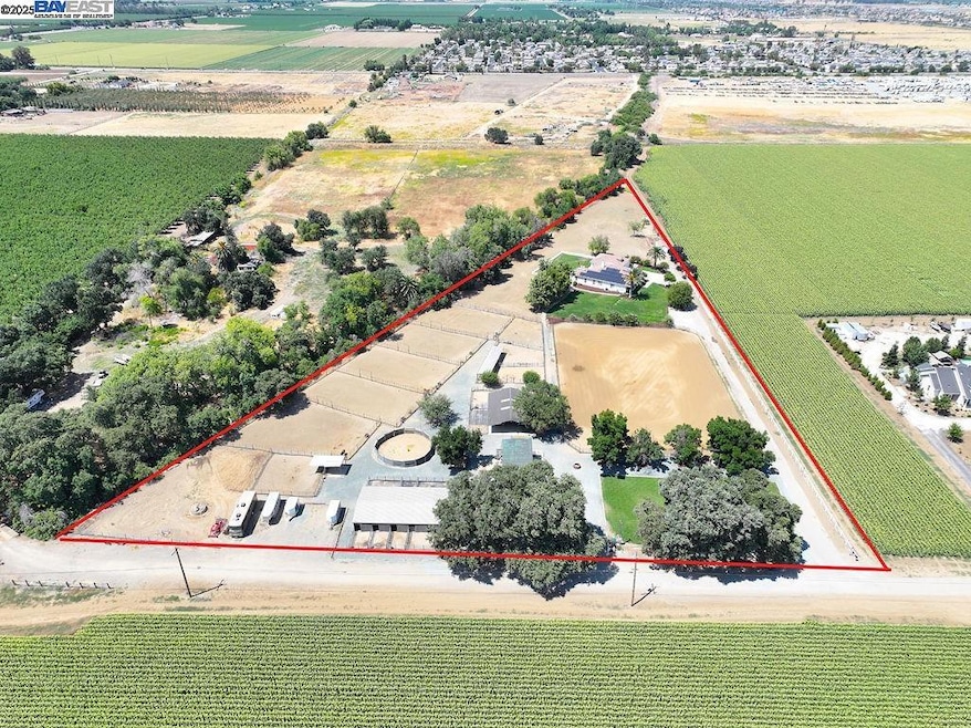 3335 Kellogg Creek Rd, Byron, CA 94514 - photo 1