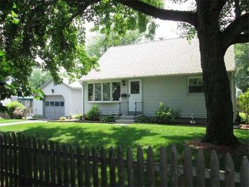 5 Nokomis St, Springfield, MA 01109 - photo 1