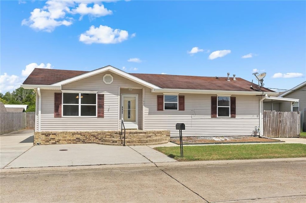 1403 W 1st St, Belle Chasse, LA 70037 - photo 1