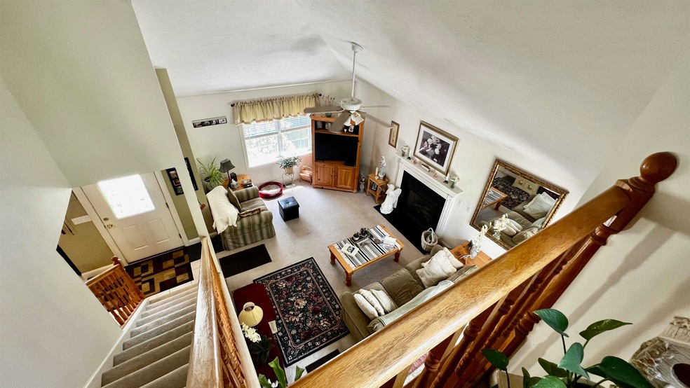 35 Ledgewood Dr unit A, Goffstown, NH 03045 - photo 1