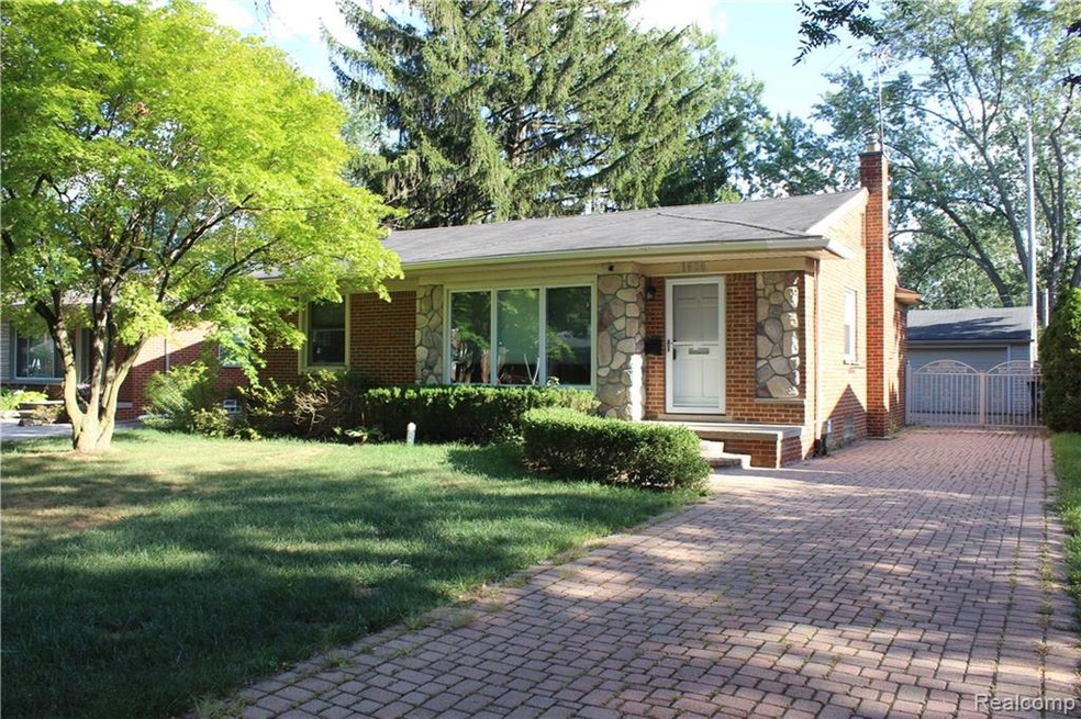 1626Hazel-front.JPG