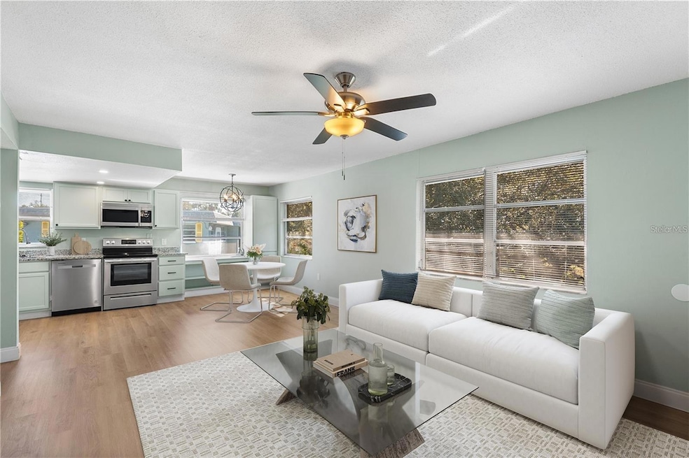 6262 Emerson Ave S unit 21, Gulfport, FL 33707 - photo 1