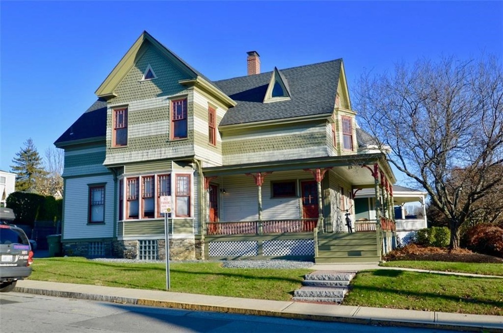 358 Broadway, Newport, RI 02840 - photo 1